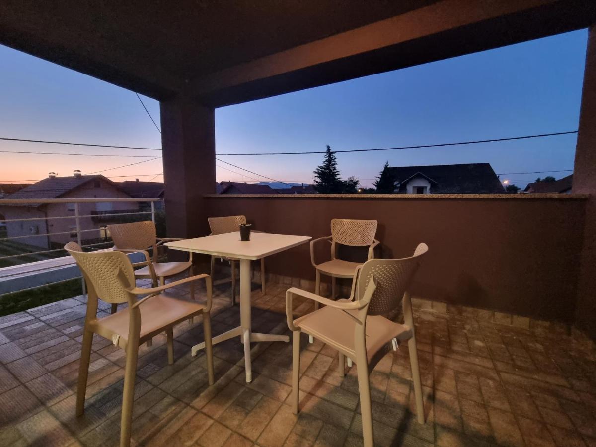 Kfn Concept One Appartement Zagreb Buitenkant foto